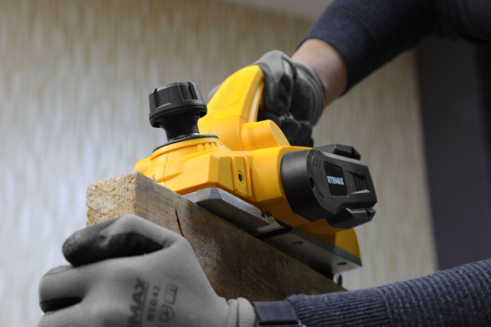 Rtrmax RTM3970 Elektrikli Planya Makinası 800 W 82 mm x 2.5 mm