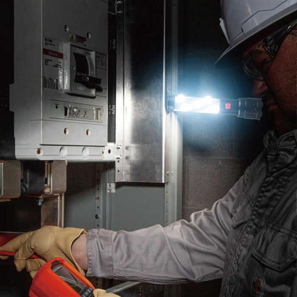 PANTHER EL FENERİ PT-8810