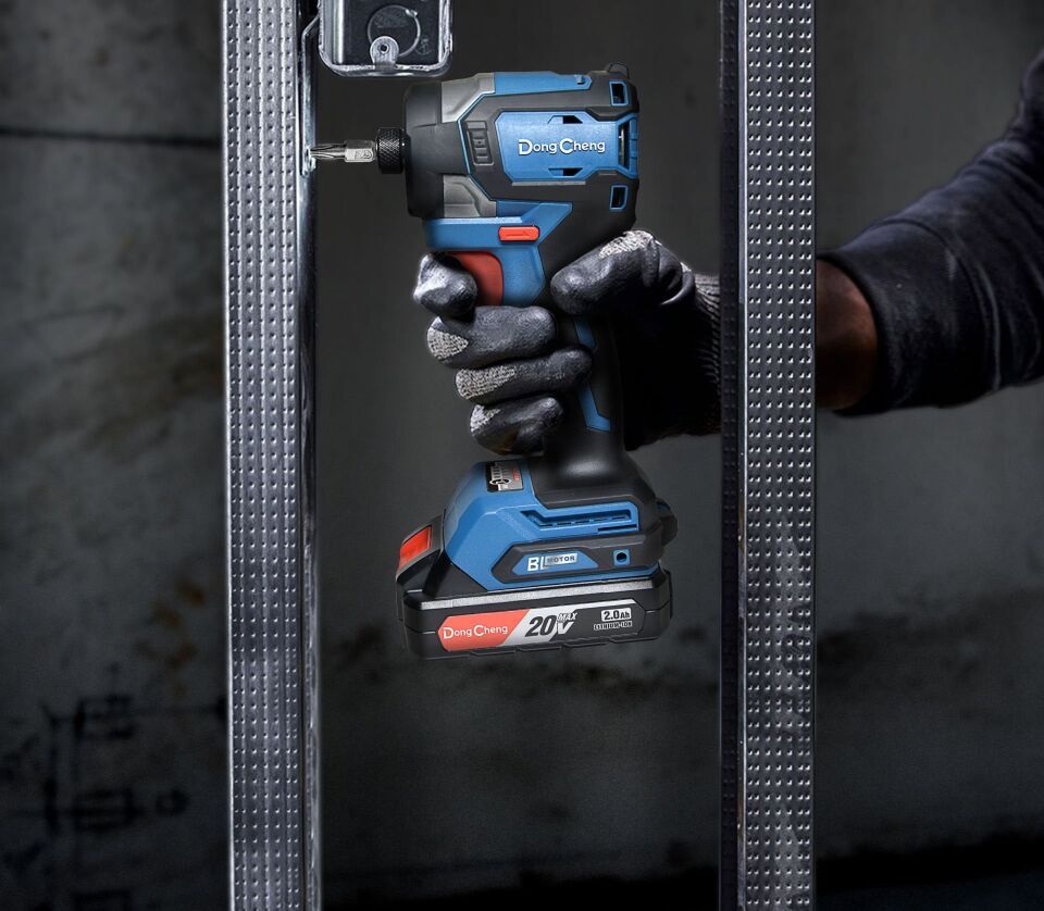 DongCheng DCPL208 20V Max 208 Nm Kömürsüz Torklu Vidalama Makinesi 2 Akülü