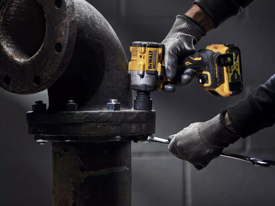 DEWALT AKÜLÜ SOMUN SIKMA 18V 5.AH DCF922P2T-QT